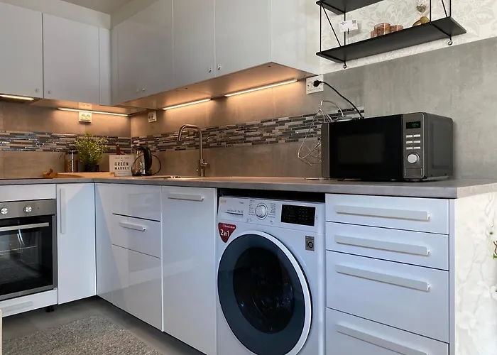 Hundbergan Apartment-Free Parking-15 Min From Tromso